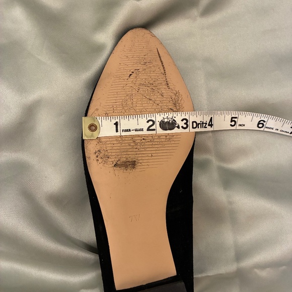 Talbot’s Gently Worn Black Suede Scalloped Edge Flat Size 7W Very Good Condition - Picture 13 of 14